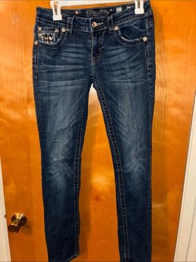 Miss Me Dark Wash Skinny Jeans with Embellished Pockets Sz 27 skinny